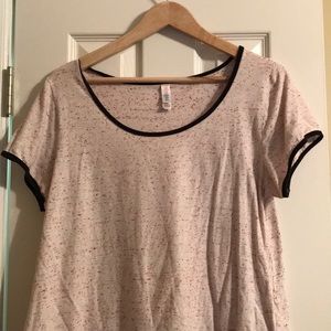 Lularoe Large Classic Tee